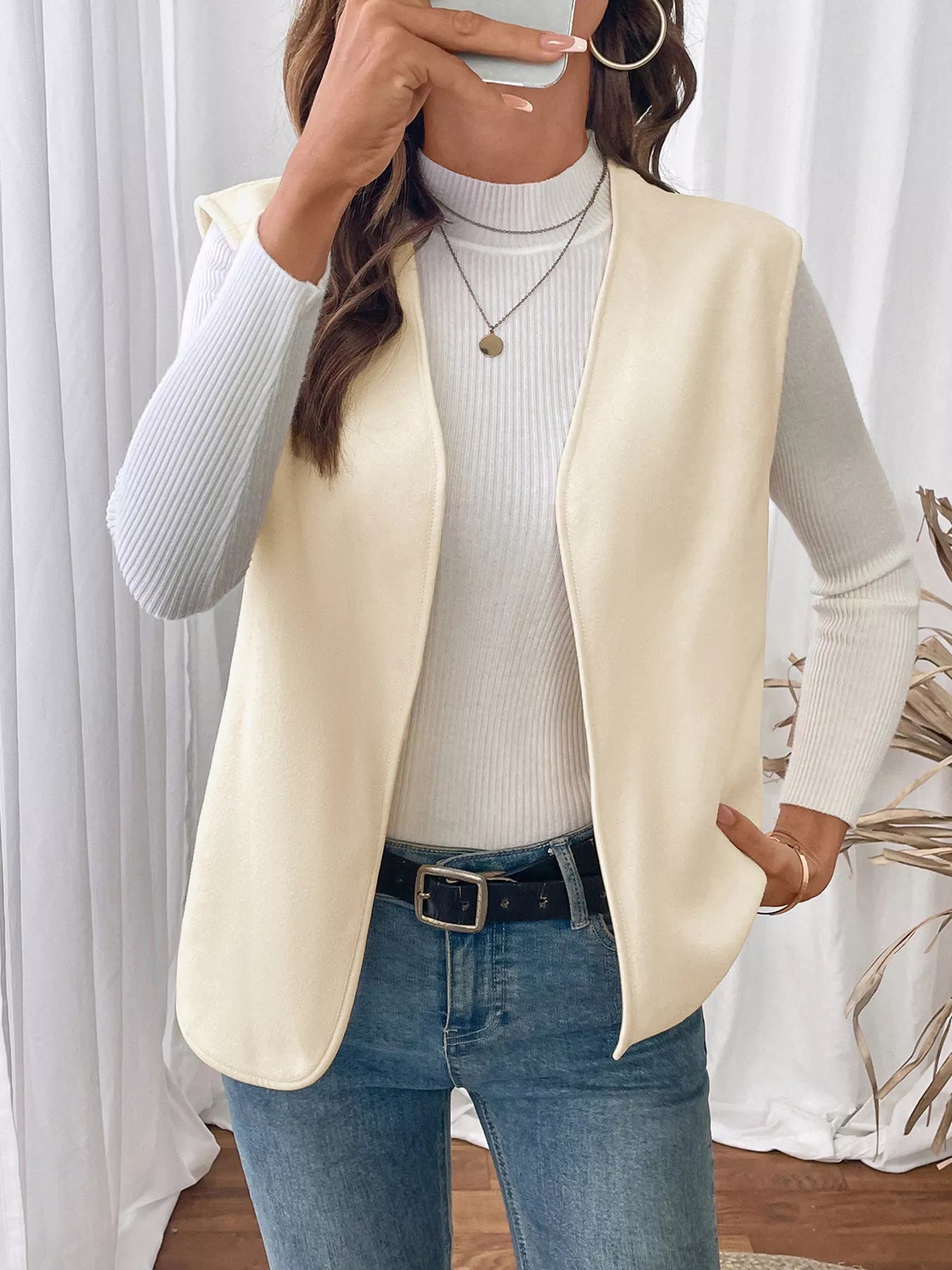 Lifestyle image of product styled for a chic daytime look