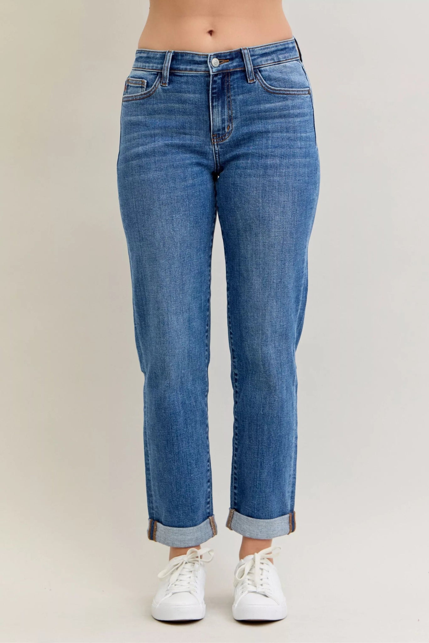 Front view of Judy Blue Full Size Mid Rise BF Classic Cuffed Jeans Plus Size in MD showing neckline and sleeve details