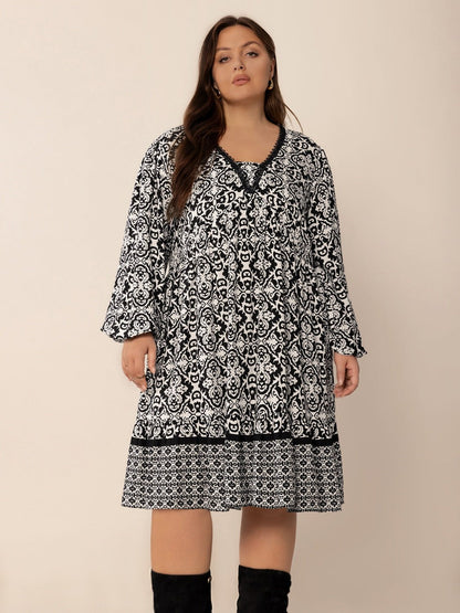 Lifestyle image of product styled for a chic daytime look